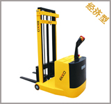 平衡式電動叉車