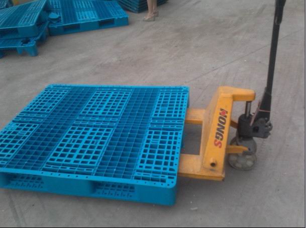 雙面網(wǎng)格塑料托盤1311