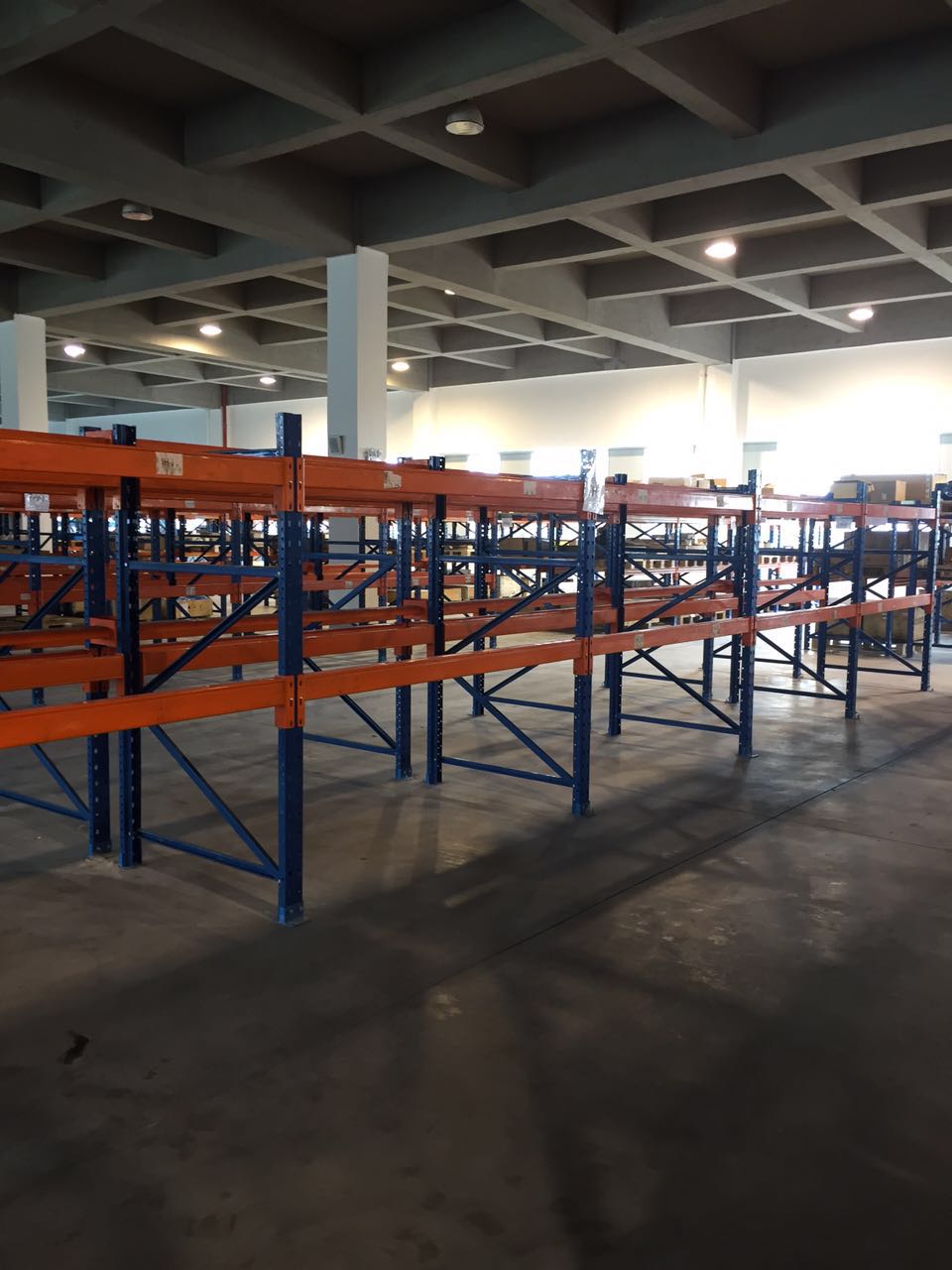 橫梁式倉(cāng)儲(chǔ)貨架