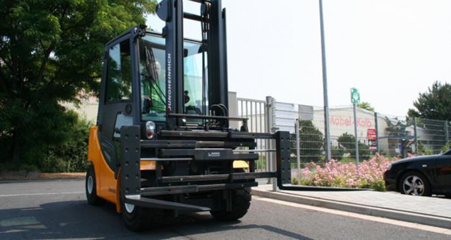 靠普叉車屬具 KAUP叉夾