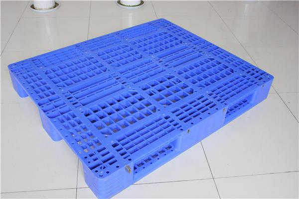 貨架托盤1111川字網(wǎng)格四面進(jìn)叉加鋼管叉車托盤