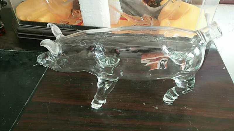 空心大豬玻璃酒瓶動(dòng)物豬造型玻璃酒瓶生肖豬玻璃酒瓶個(gè)性豬豬玻璃酒瓶