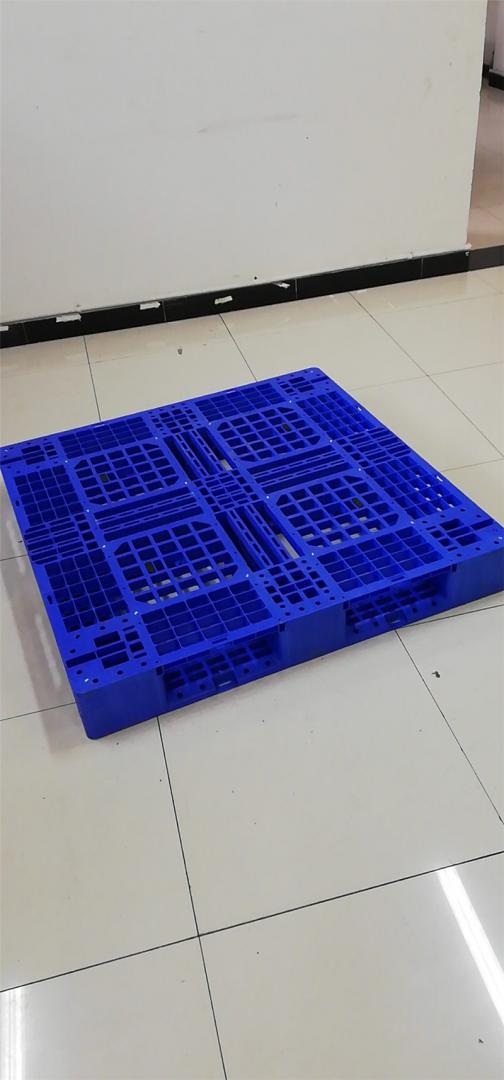 玻璃酒瓶堆碼運(yùn)輸設(shè)備1210田字型叉車托盤