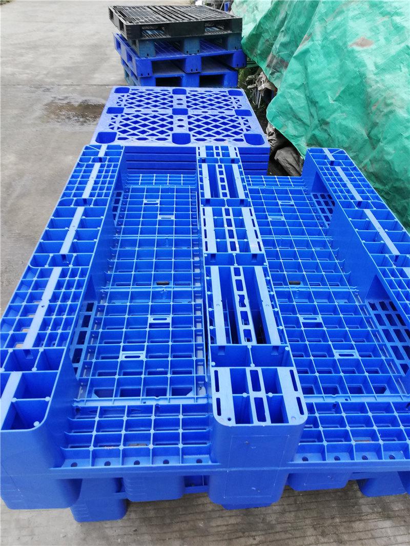 川字型塑料托盤橫梁式倉(cāng)儲(chǔ)貨架托盤廠家拿貨