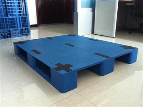 山東塑料托盤化工化肥專用 飼料水產(chǎn)品也能用的塑料托盤