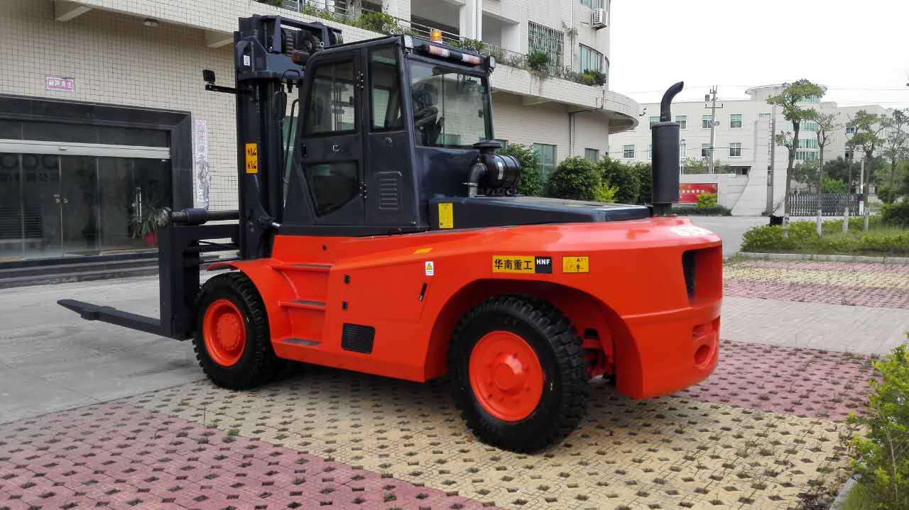 華南重工SOCMA品牌12噸叉車13.5噸叉車廠家直銷價格優(yōu)惠