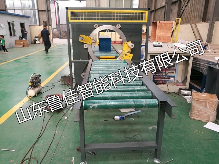 門(mén)板自動(dòng)纏膜包裝機(jī)