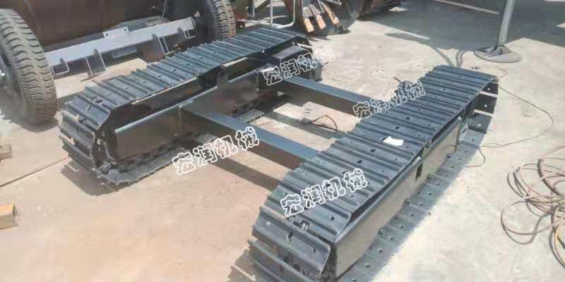 變速箱橡膠履帶底盤價(jià)格  工程橡膠履帶底盤
