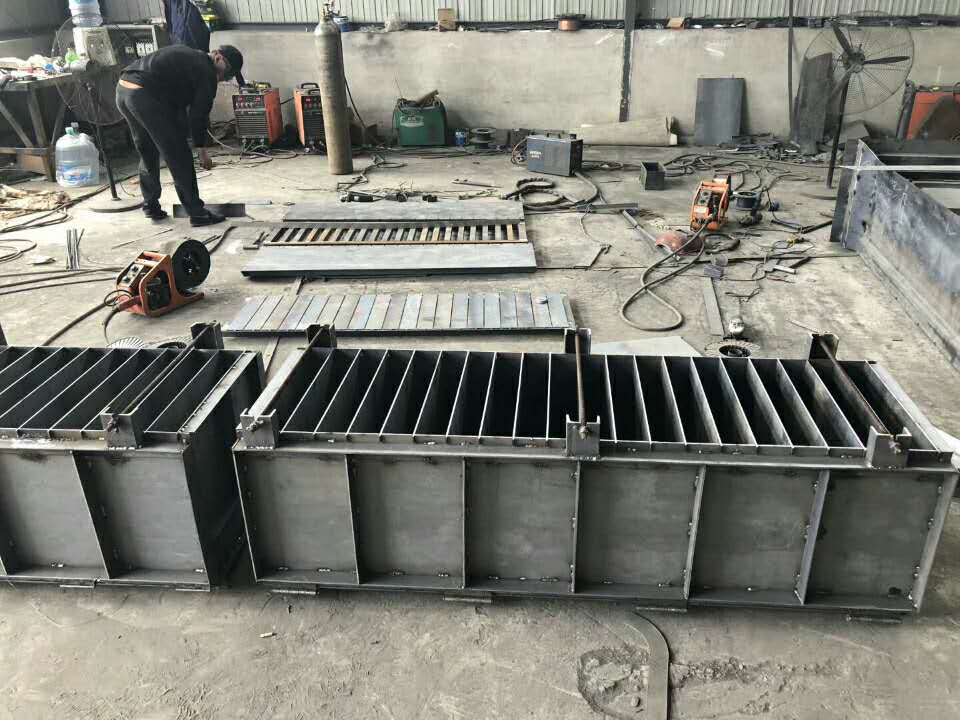 塑料模盒模具盛達(dá)大量加工