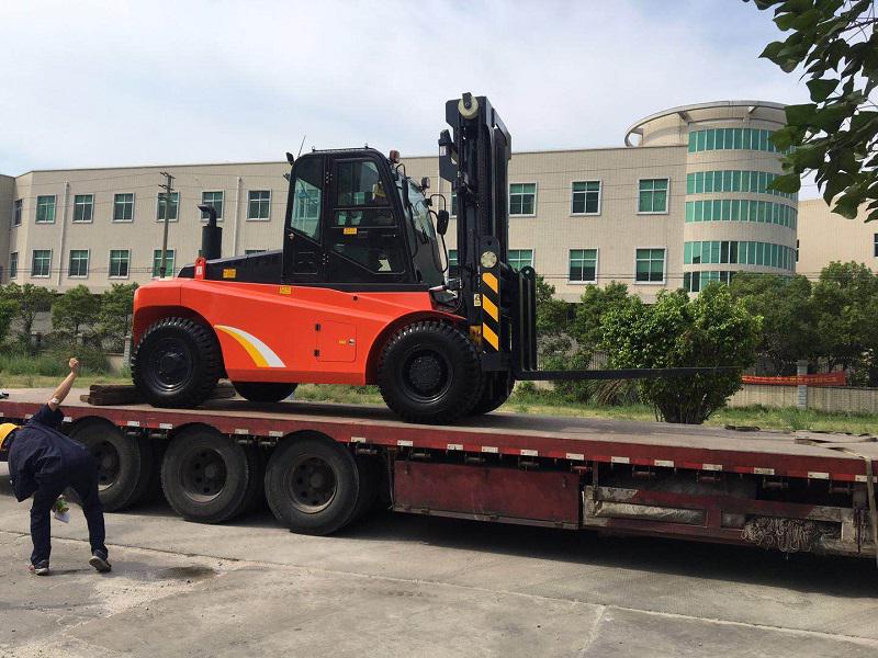 采購12噸叉車價格|福建大型12噸叉車廠家批發(fā)