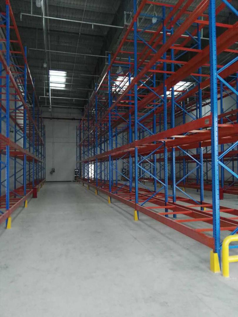 為什么中大型倉(cāng)庫(kù)貨架是定制的合適