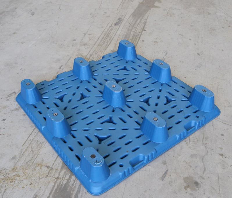 1010吹塑九腳托盤錦尚來吹塑托盤廠家價格低質(zhì)量好 庫存足產(chǎn)量高現(xiàn)貨供應(yīng) 歡迎來廠參觀