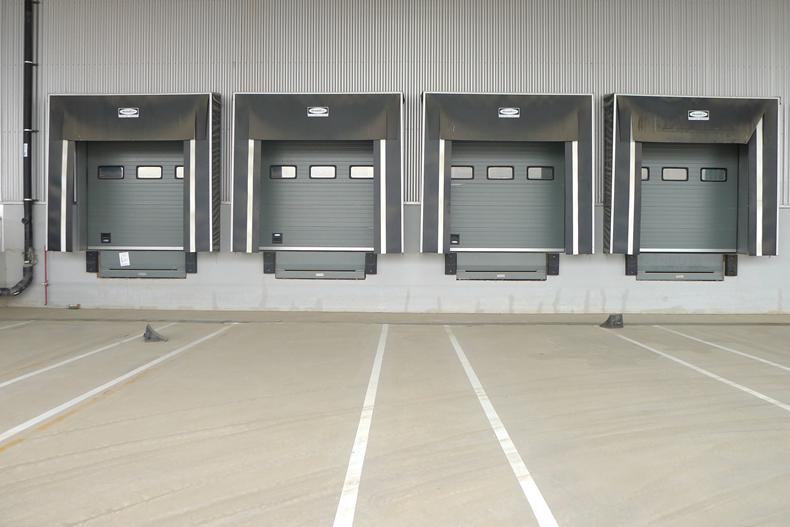 工業(yè)充氣式門(mén)封冷庫(kù)倉(cāng)庫(kù)卸貨區(qū)域防塵防雨