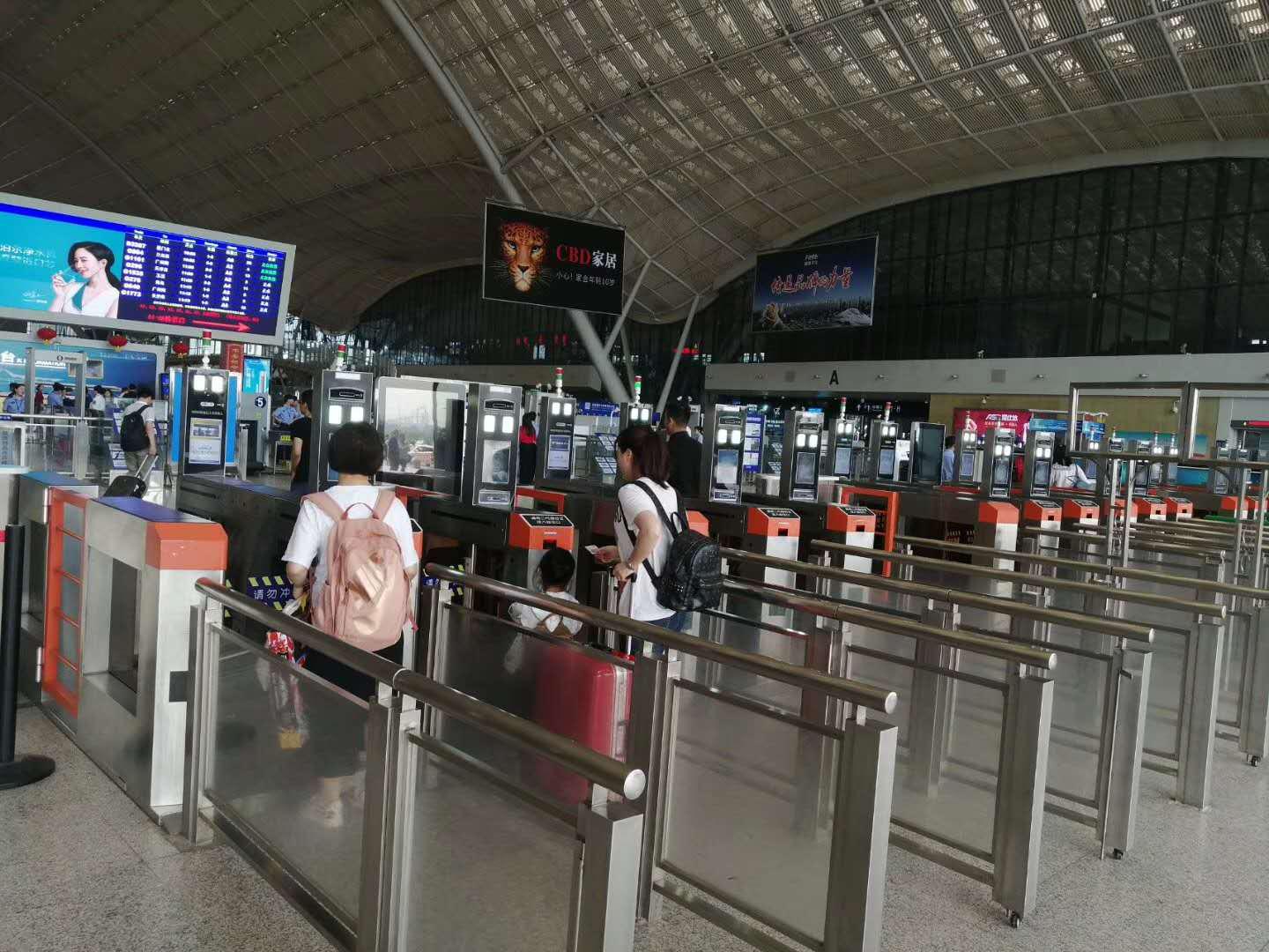 汽車(chē)客運(yùn)站高鐵站實(shí)名制檢票閘機(jī)人臉識(shí)別閘機(jī)