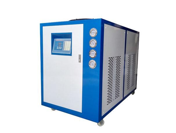 油冷卻機(jī)專用變壓器800千伏安 濟(jì)南超能變壓器冷油機(jī)