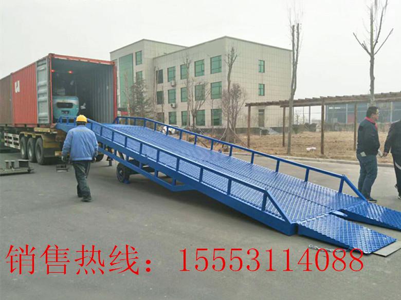四川移動(dòng)式登車橋.貨物裝卸平臺(tái).固定登車橋..液壓貨梯