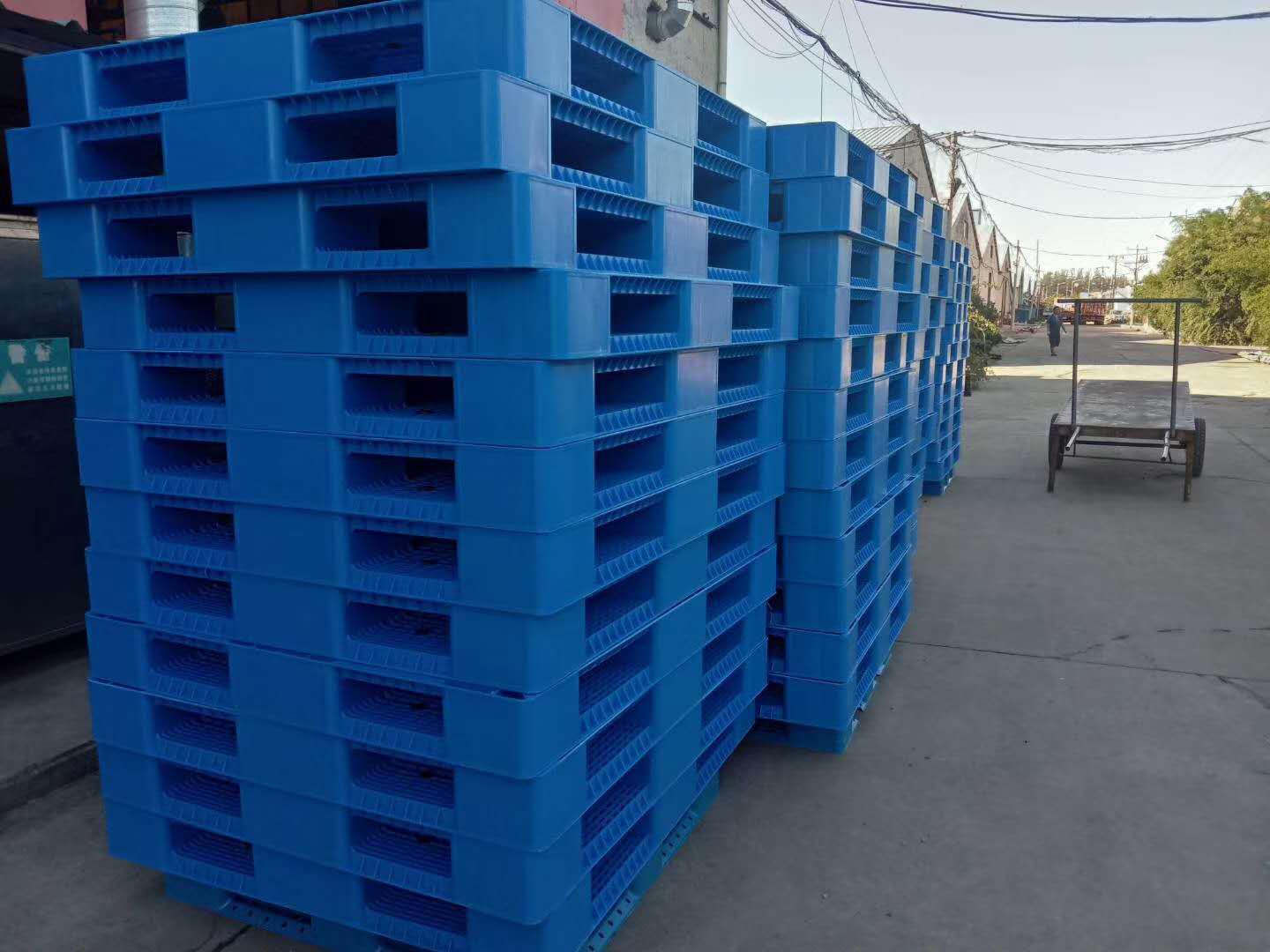 大興塑料托盤批發(fā)，大興川字網(wǎng)格塑料托盤1212