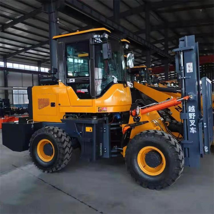   廠家直銷環(huán)保型越野叉車 裝卸自動擋越野叉車 運輸搬運設備