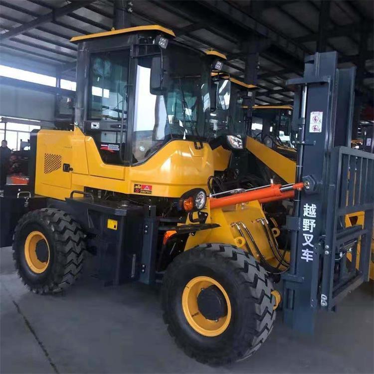  出售柴油升降堆高車 轉(zhuǎn)運(yùn)貨物越野叉車 建筑工程用越野叉車