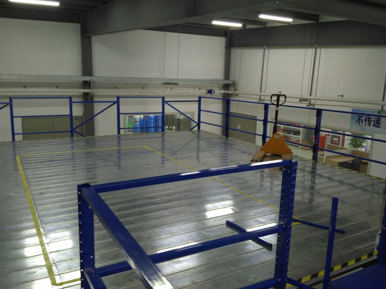 無(wú)錫賽維亞倉(cāng)儲(chǔ)貨架