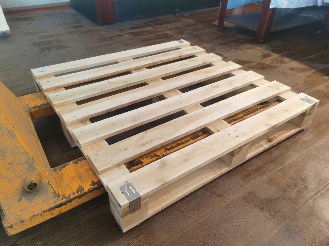 實(shí)木叉車托盤廠家直銷支持定制