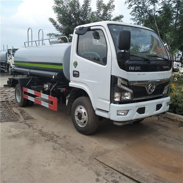 5噸灑水車(chē)小型噴灑車(chē)菏澤廠家銷(xiāo)售