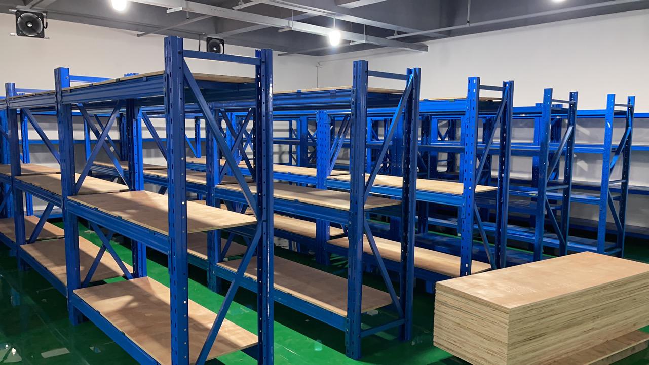 中型貨架-百盛倉儲貨架規(guī)格齊，可定制