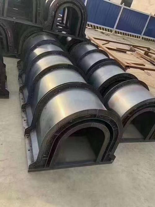 高速公路排水槽模具外觀細(xì)節(jié)