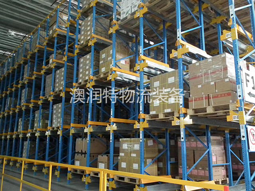 奧潤特 老母雞食品穿梭車貨架項目