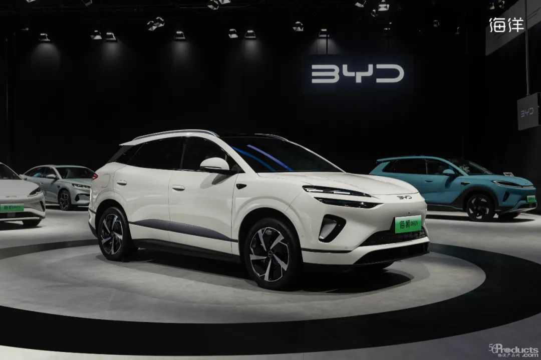 1746016257122675.jpg 比亞迪展臺.jpg