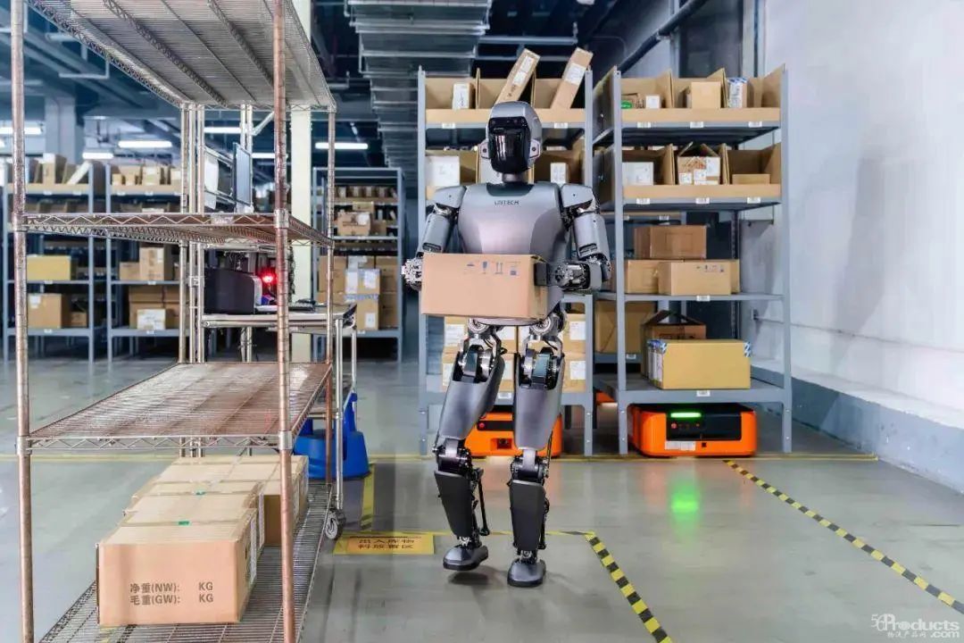 機(jī)器人搬運(yùn)1.jpg